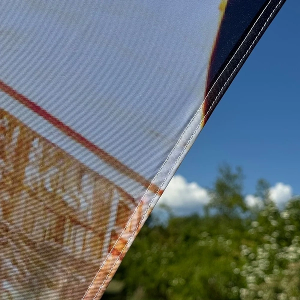 Arch-flag Detail - Hem